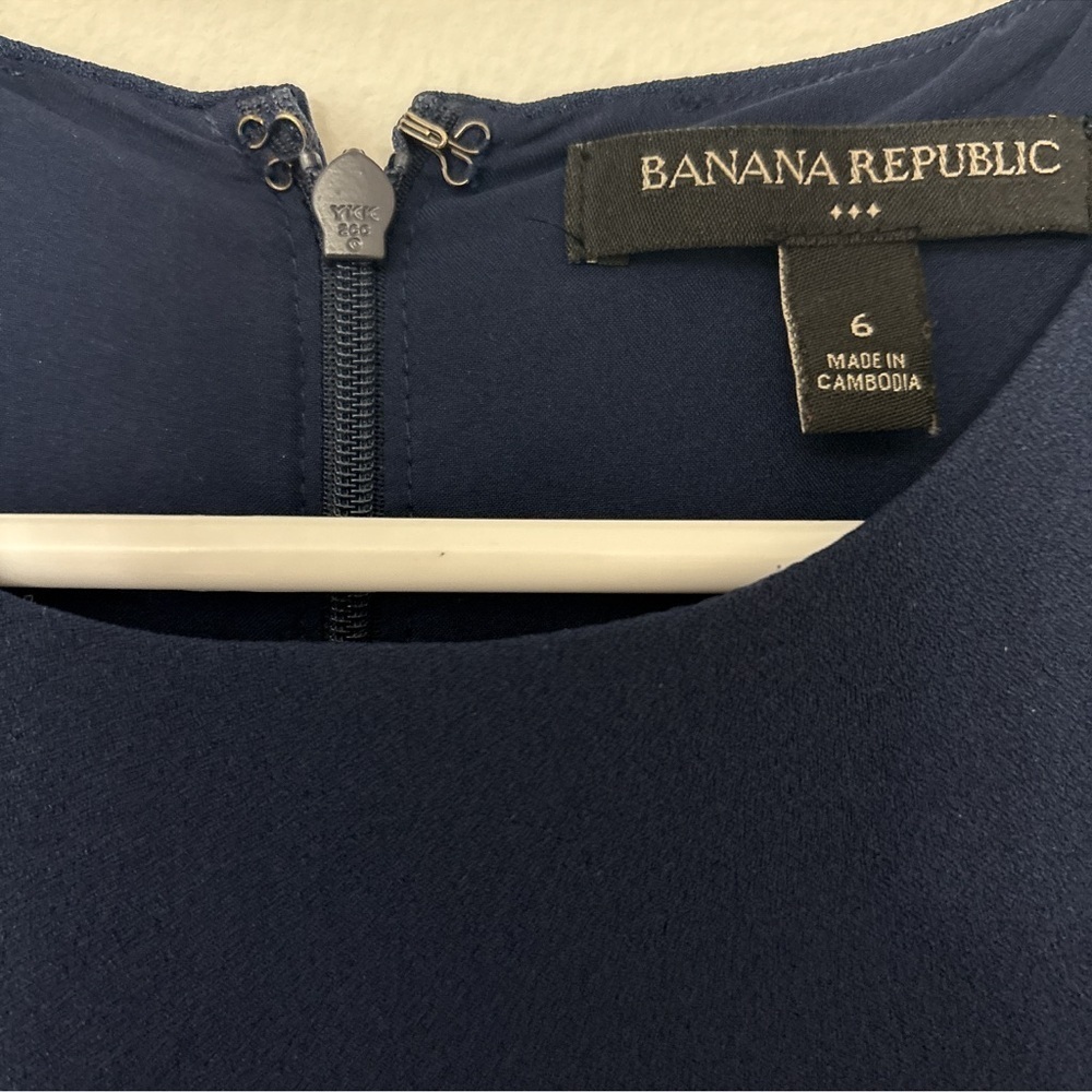 Banana Republic Navy Blue Scallop Hem Dress Women’s Size 6 Short Sleeve Lined - Picture 3 of 4